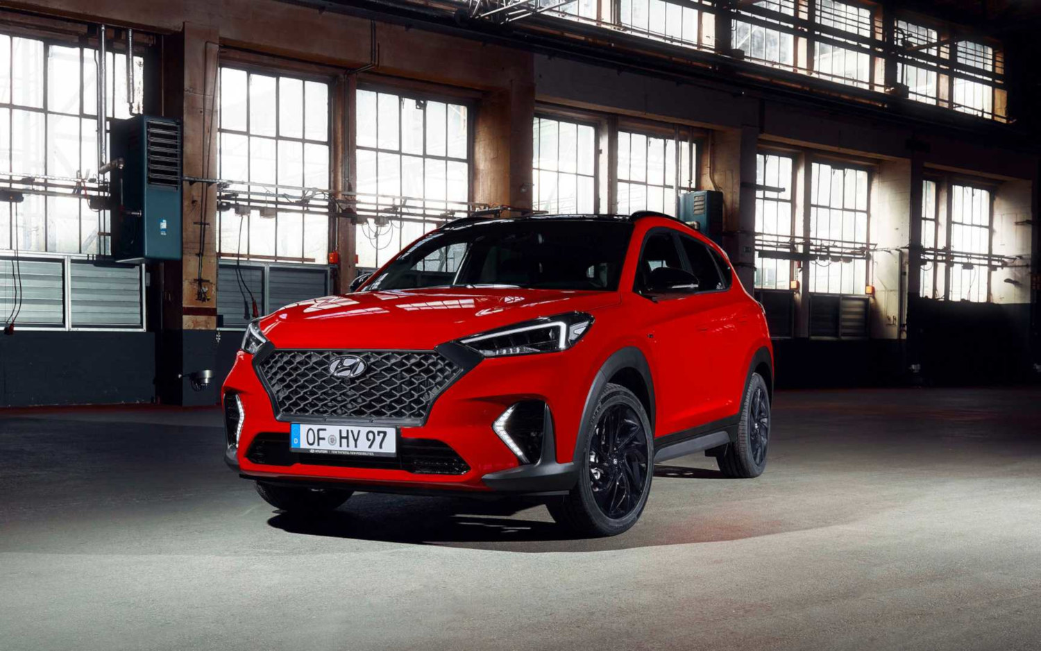 Comparison - MG ZS EV 2022 - vs - Hyundai Tucson N Line 2020 | SUV Drive